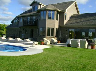 2856 Carleton West Rd, Carleton, MI 48117