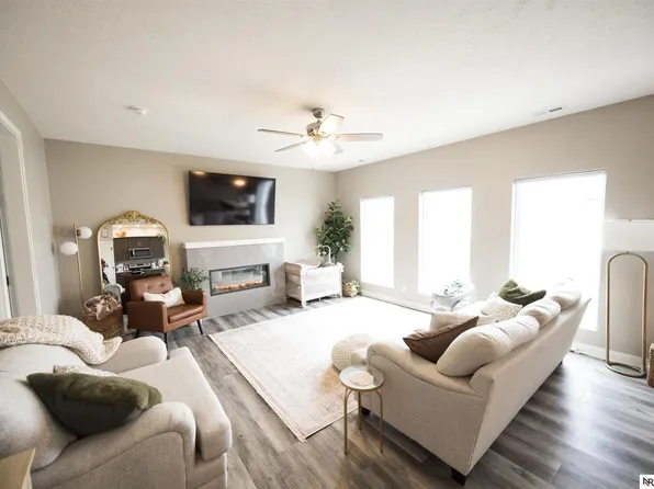 2648 W B St, Lincoln, NE 68522