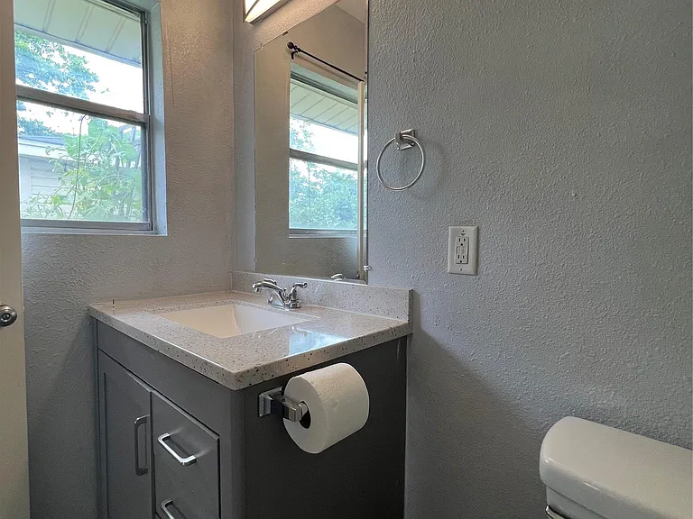 11702 Oak Trl — Photo 23