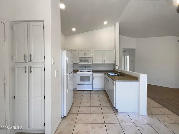 5th image of 6512 S SAWGRASS Drive