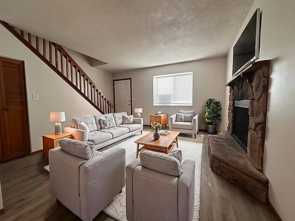 1st image of 3039 Starlight Cir