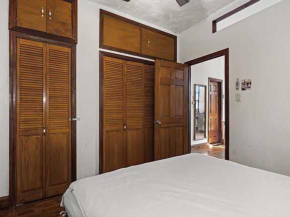 5th image of 110 Rogers Ave #2B