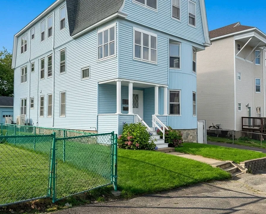 15 Ericsson St #1