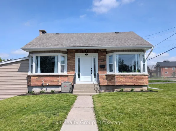 42 McGill St, Quinte West, ON K8V 3J3