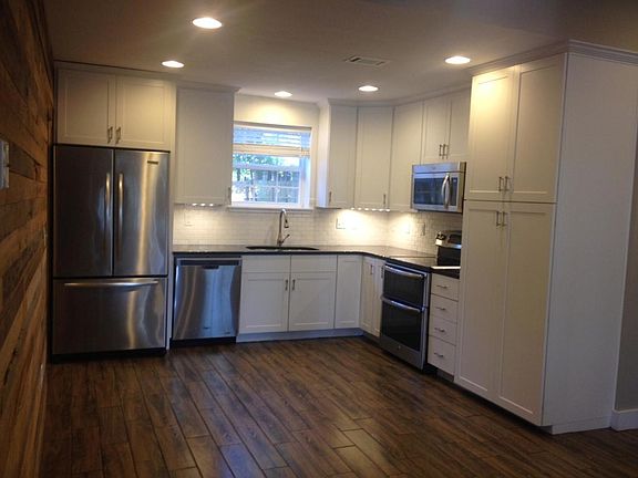 3rd image of 362 Washington Ave