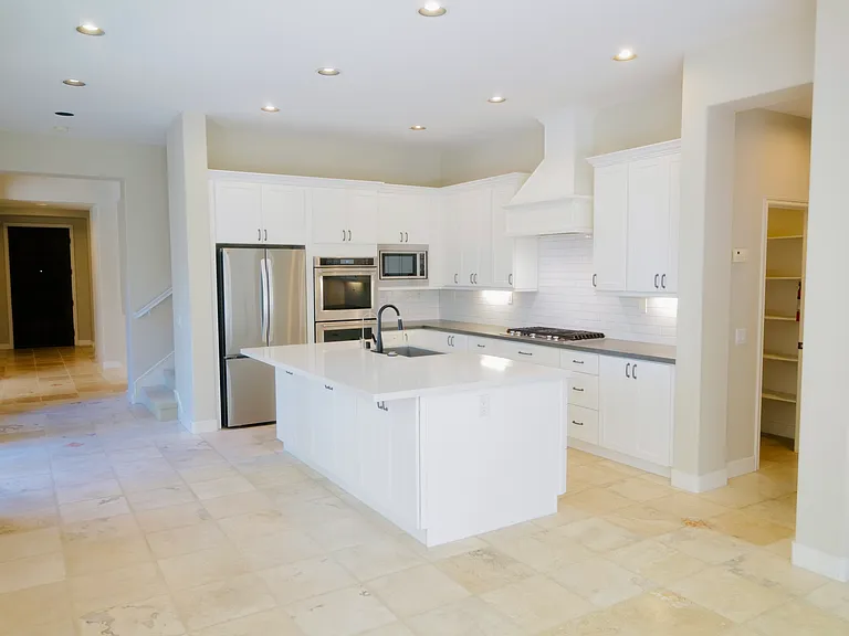 22 Artisan St — Photo 5
