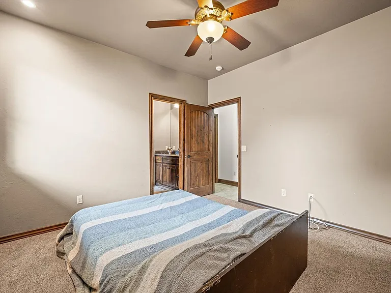 2708 Cattle Dr — Photo 27