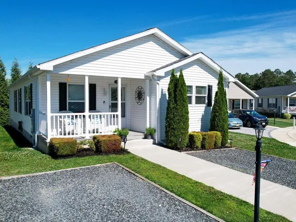 5 Redwood Ct, Mays Landing, NJ 08330
