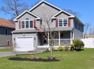 19 Chestnut St, Cumberland, RI 02864