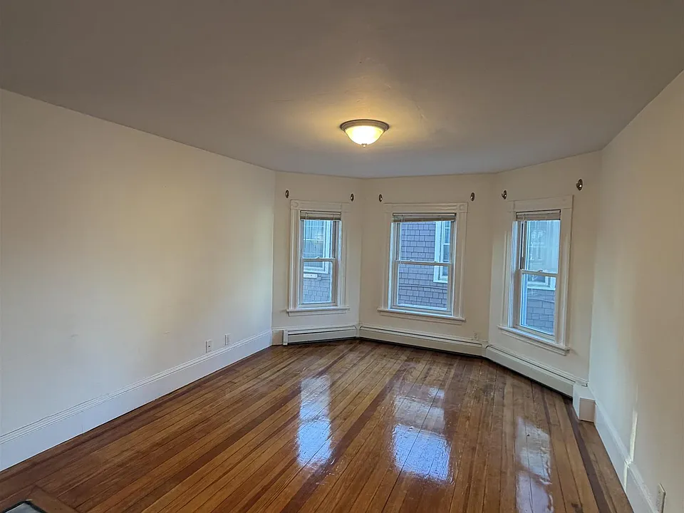 98 Morrison Ave