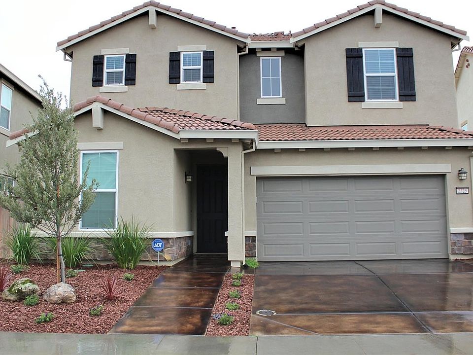 1st image of 2325 Castle Pines Way