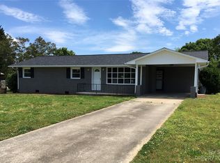 2408 28th St NE, Hickory, NC 28601