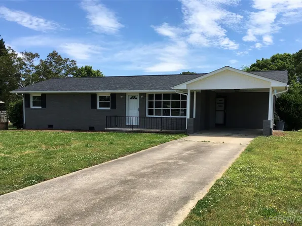 2408 28th St NE, Hickory, NC 28601