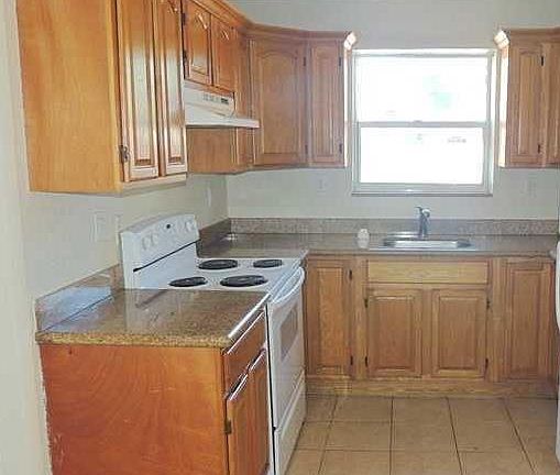 4th image of 2856 NW 8th St