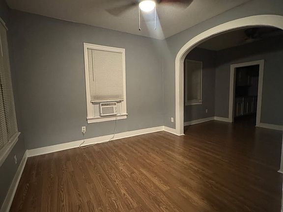 4th image of 1811 Dawson St