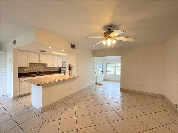 3rd image of 21898 Calvin Ln
