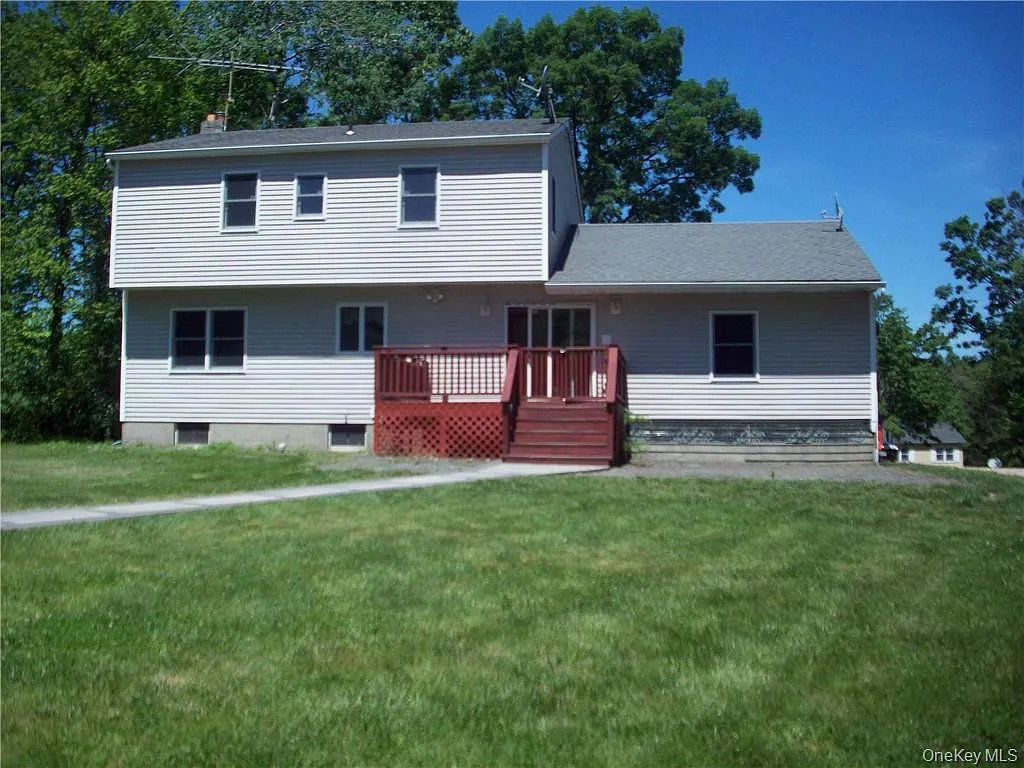 3 bed, 2.5 bath, 2150 sqft, $4,500 — Photo 2