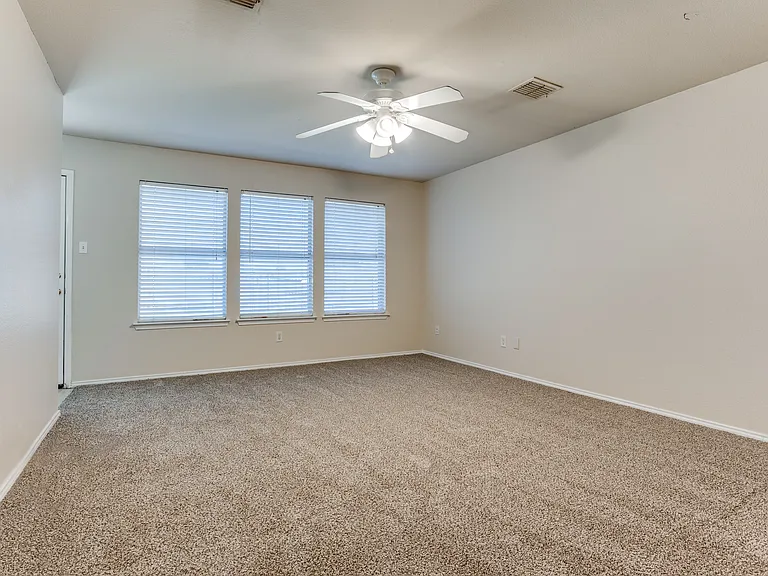 404 Oxford Dr — Photo 21
