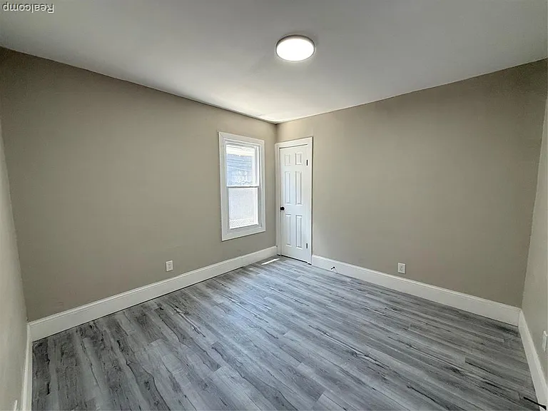 266 W Bennett Ave — Photo 18