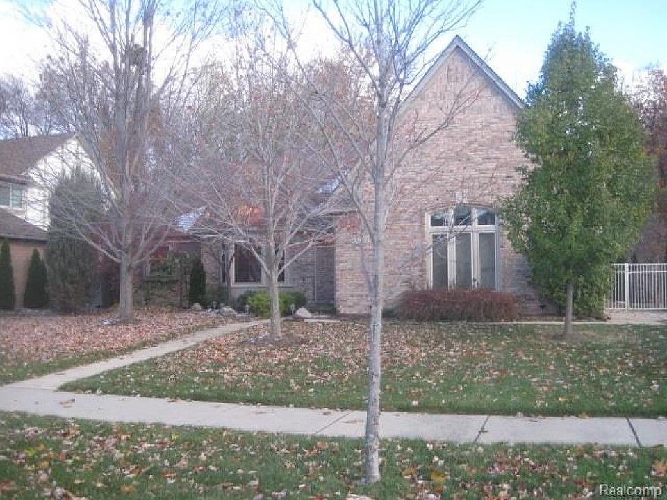 2nd image of 34020 Charlotte Dr