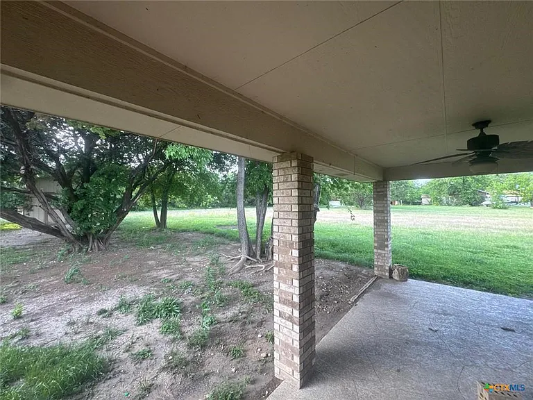 2311 Old FM 440 Rd — Photo 28
