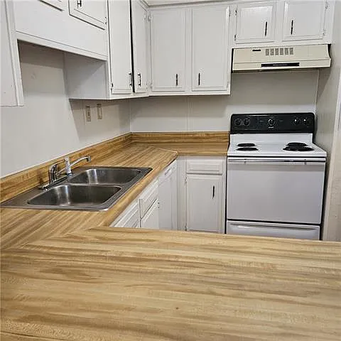 58 Carriage Ln #B — Photo 5