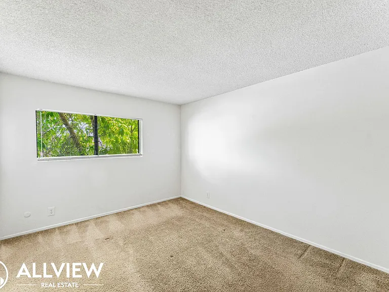 34052 Alcazar — Photo 12