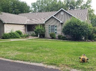 2829 Windy Hill Rd, Quincy, IL 62305