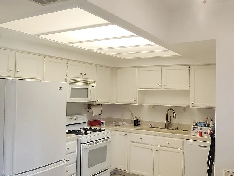 5420 Sylmar Ave #311 — Photo 4