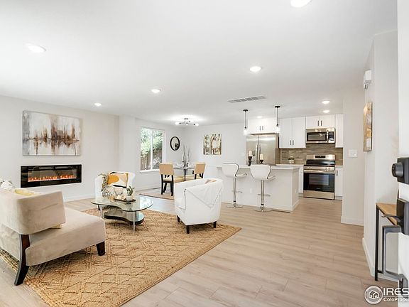 5th image of 114 Placer Ave