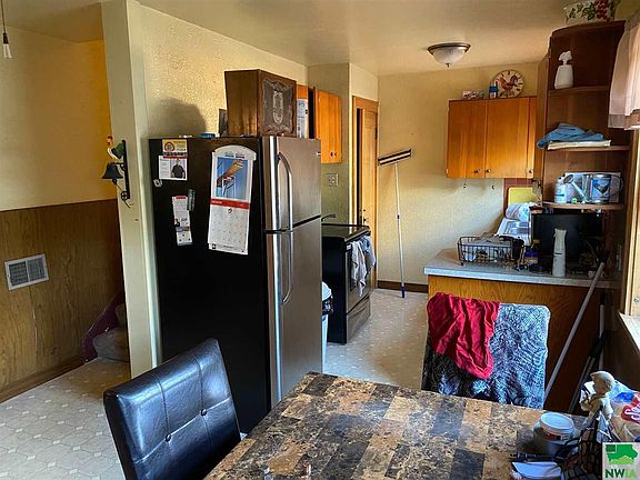 4th image of 1823 W 19th St