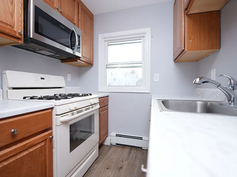 74 Hawes St #2 — Photo 11