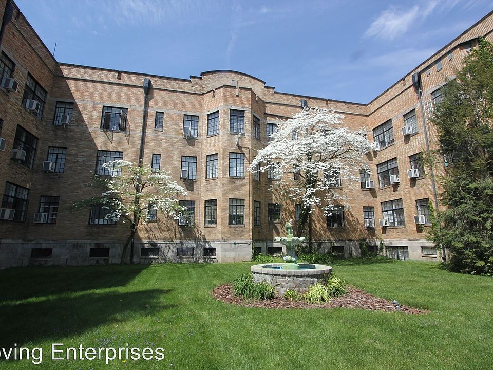 1st image of 580 E Town St APT 105