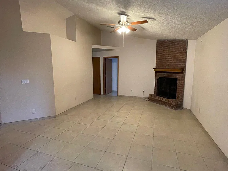 4908 Garnet Pl — Photo 7