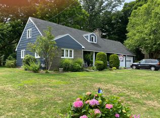 39 Ridgeview Dr, East Rochester, NY 14445