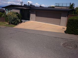 5526 SW Bradford St, Seattle, WA 98116