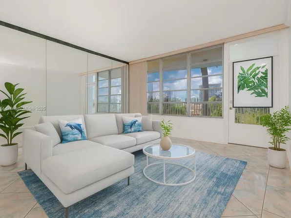 3181 S Ocean Dr APT 302, Hallandale, FL 33009