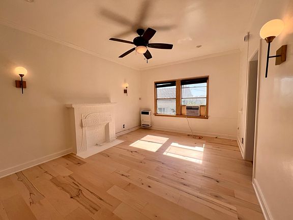 4th image of 535 N Alexandria Ave APT 205