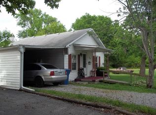 1213 Anna St, Benton, IL 62812