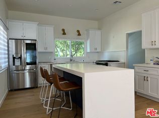 1630 Cimarron St, Los Angeles, CA 90019