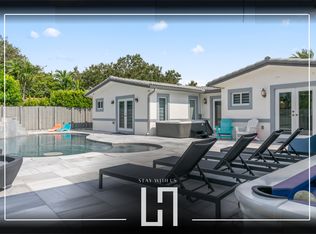 7843 NW 172nd St, Hialeah, FL 33015