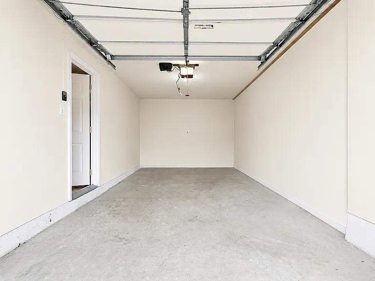 5526 Sacramento Mews Pl — Photo 2
