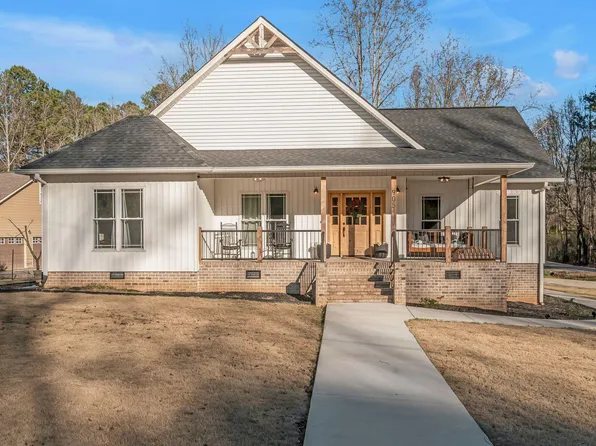 905 County Road 33, Scottsboro, AL 35769