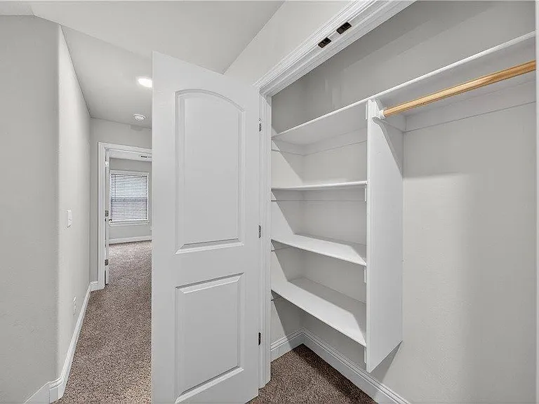 584 Quartz Way — Photo 14