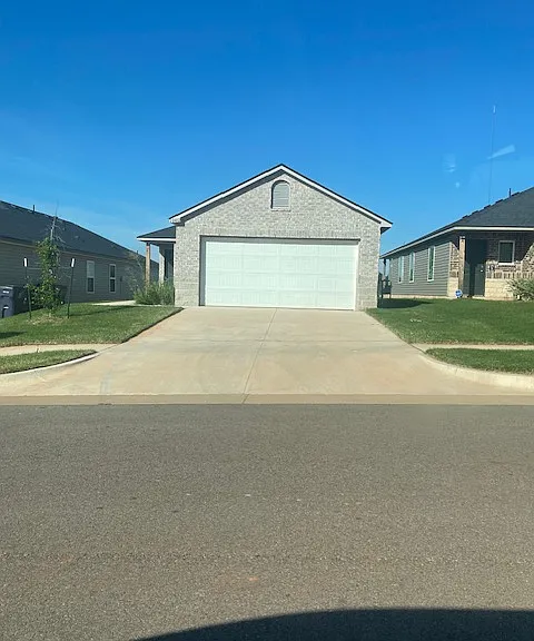 10412 Baled Bermuda Rd — Photo 1