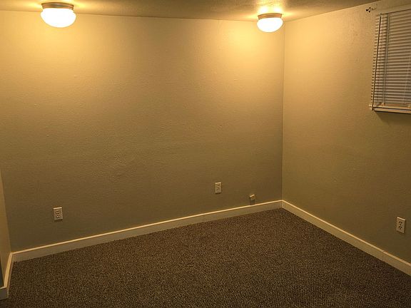2nd image of 7606 1/2 SE Maple Ave