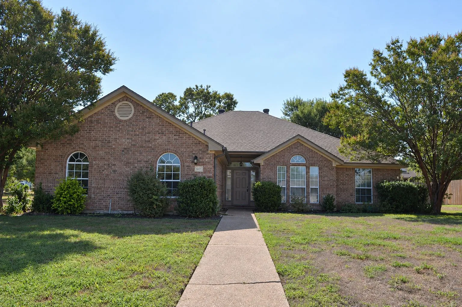 4 bed, 2190 sqft, $1,795 — Photo 1