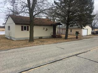 3102 Cottage Ln, Two Rivers, WI 54241