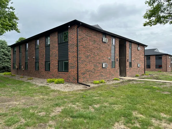 200 12th Ave NE, Hampton, IA