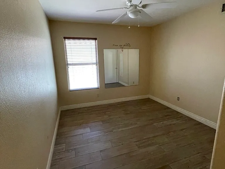 1220 W Butler Dr — Photo 18